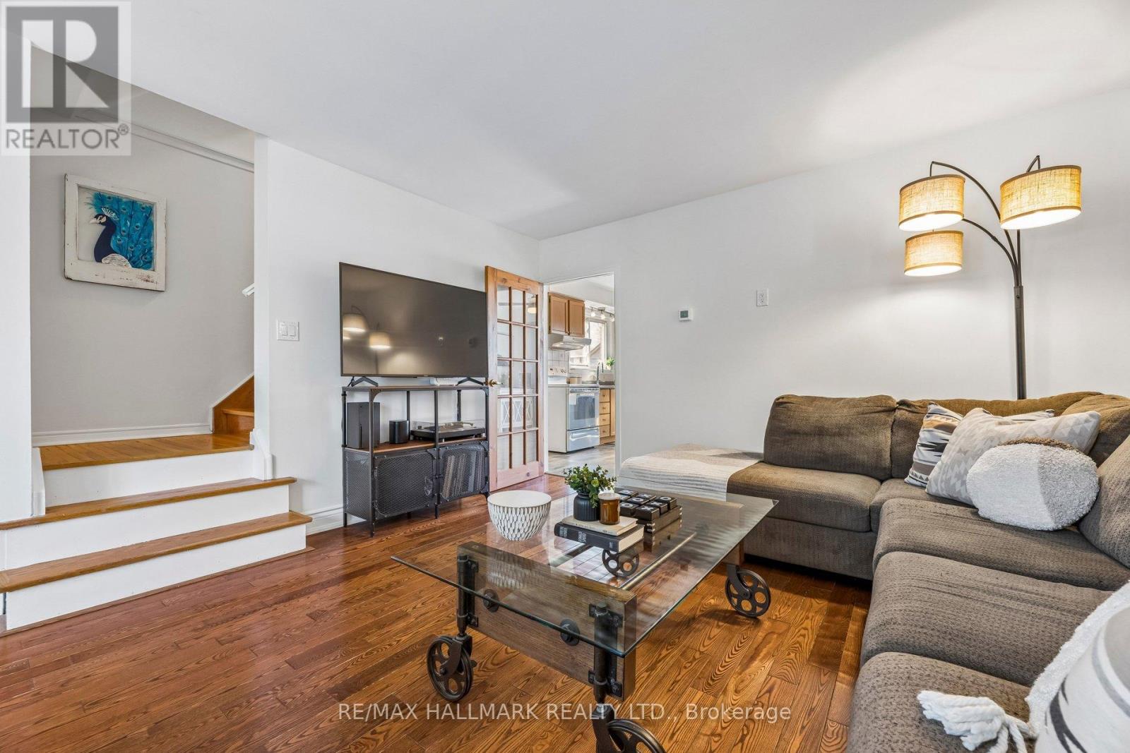 157 Barkley Crescent, Oshawa, Ontario  L1J 2E5 - Photo 5 - E13029452