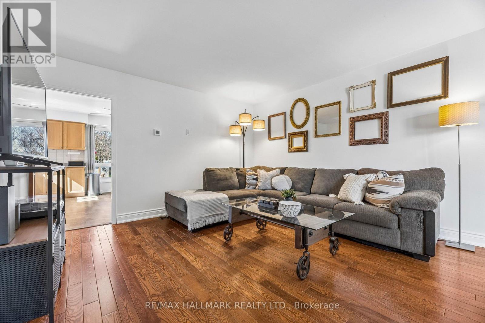 157 Barkley Crescent, Oshawa, Ontario  L1J 2E5 - Photo 6 - E13029452