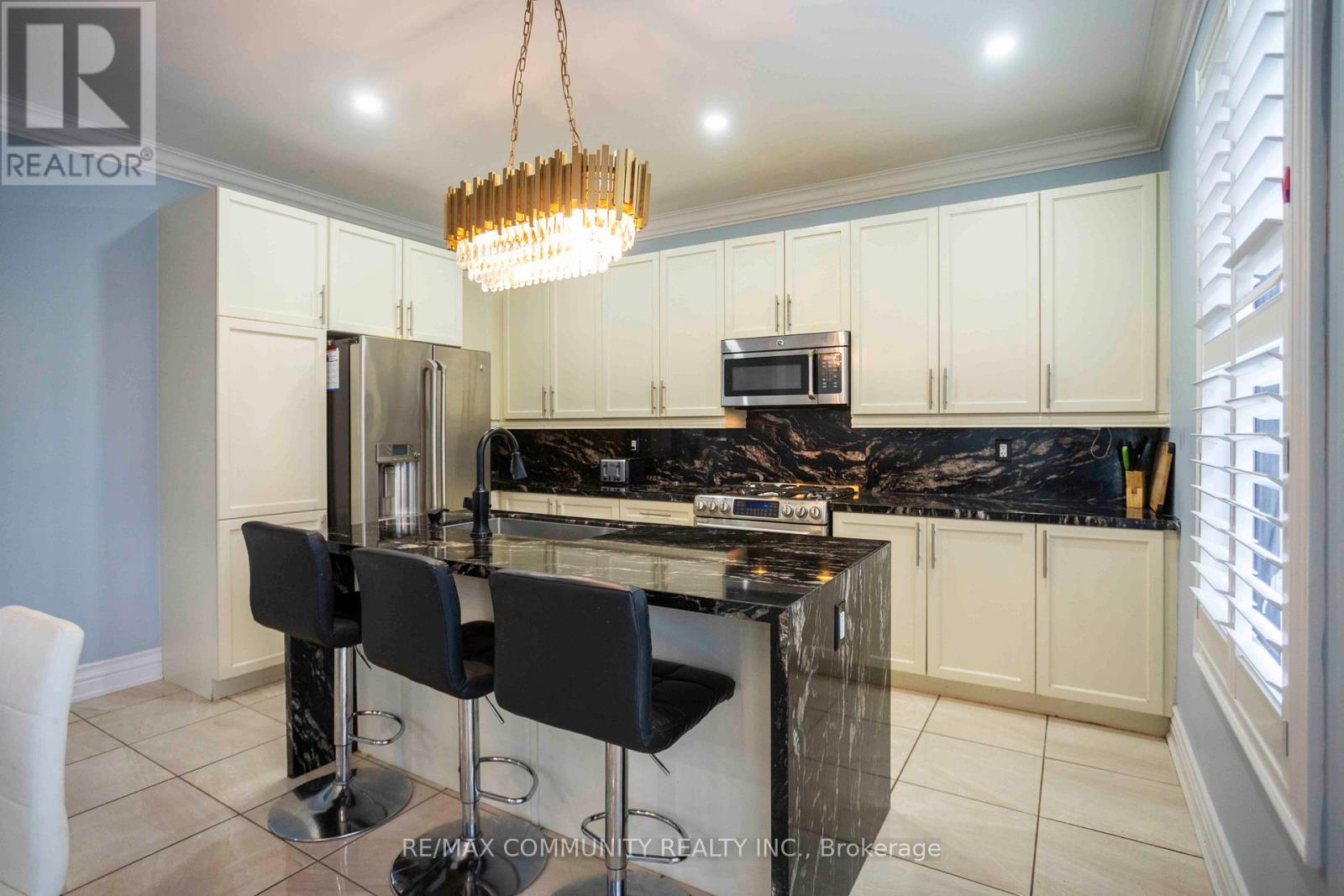 74 Stannardville Drive, Ajax, Ontario  L1T 0M4 - Photo 15 - E12978742