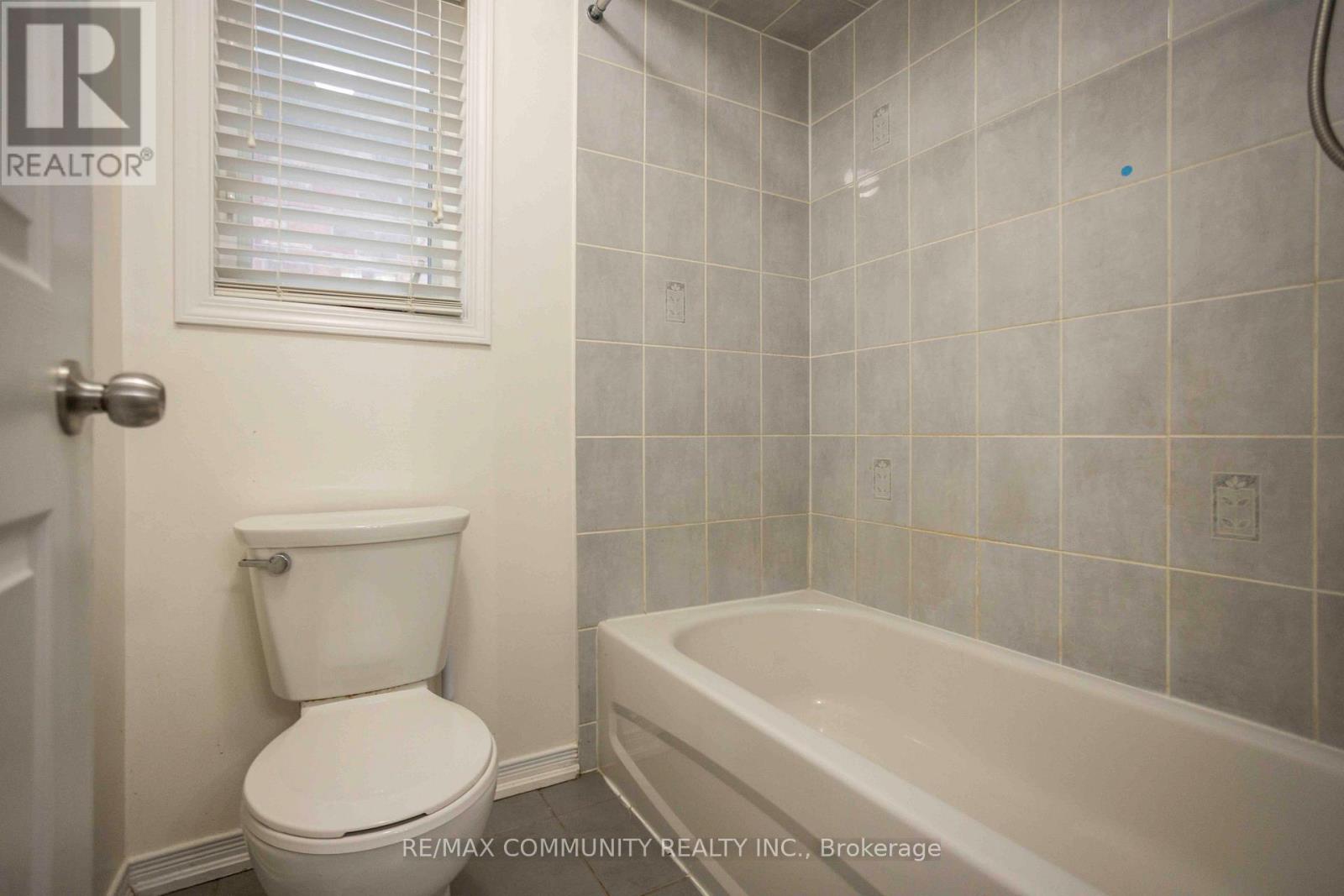 74 Stannardville Drive, Ajax, Ontario  L1T 0M4 - Photo 32 - E12978742