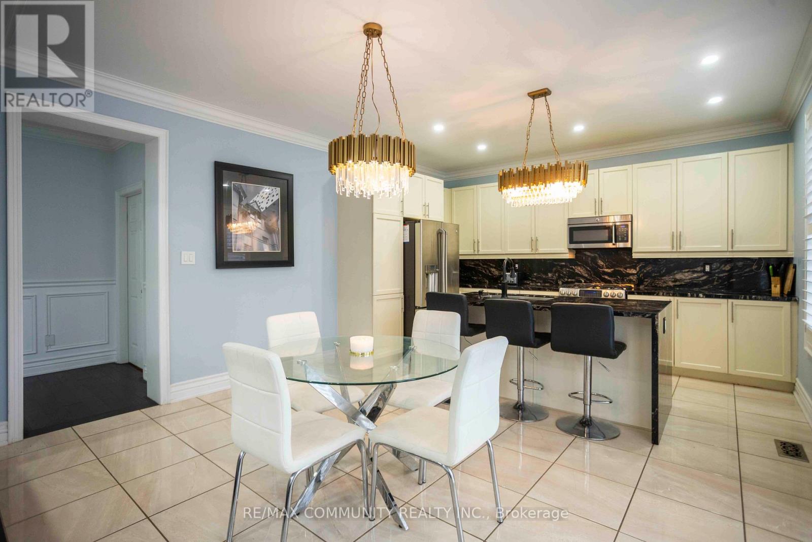 74 Stannardville Drive, Ajax, Ontario  L1T 0M4 - Photo 11 - E12978742