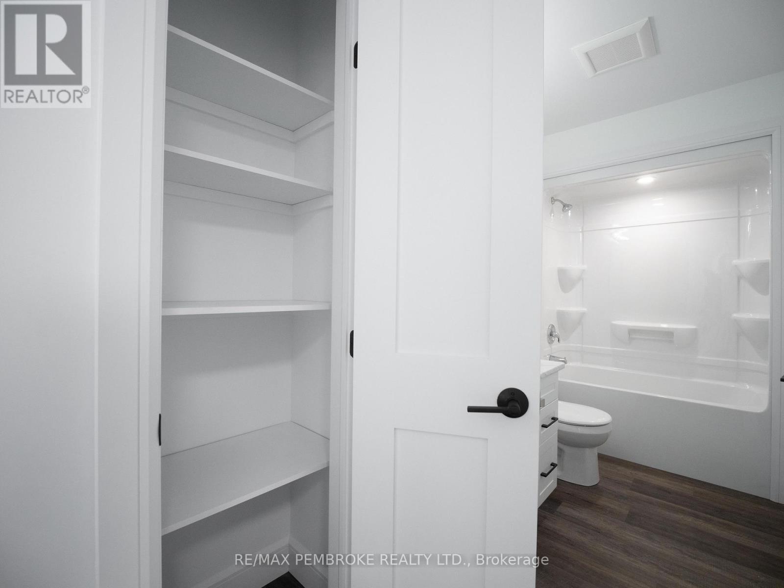 62 Eddy Crescent, Pembroke, Ontario  K8A 0M1 - Photo 18 - X12795924