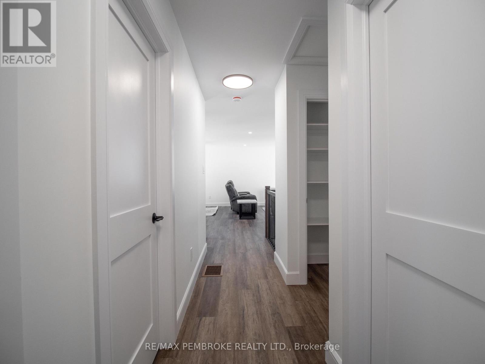 62 Eddy Crescent, Pembroke, Ontario  K8A 0M1 - Photo 19 - X12795924