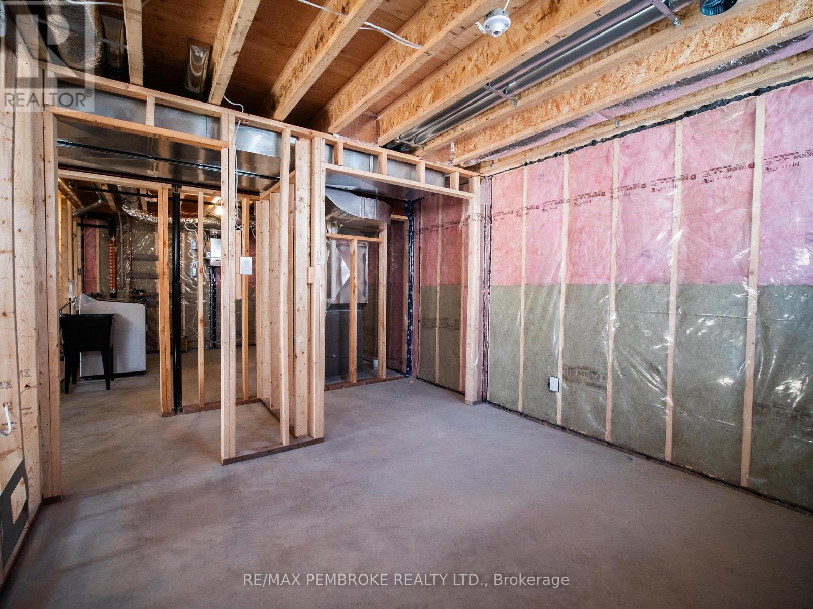 62 Eddy Crescent, Pembroke, Ontario  K8A 0M1 - Photo 22 - X12795924