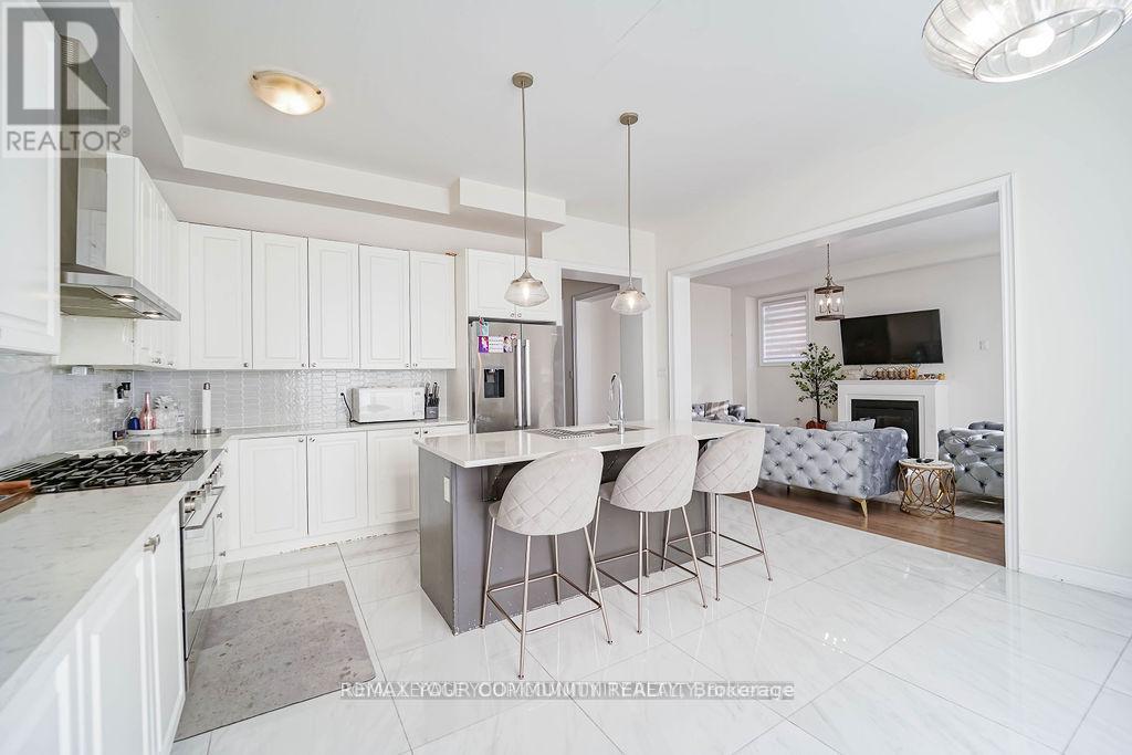 133 Marcel Brunelle Drive, Whitby, Ontario  L1P 0G7 - Photo 6 - E13028922