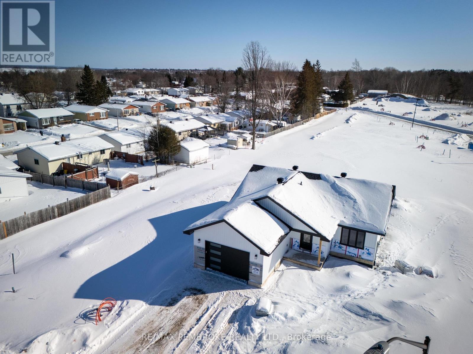 62 Eddy Crescent, Pembroke, Ontario  K8A 0M1 - Photo 30 - X12795924