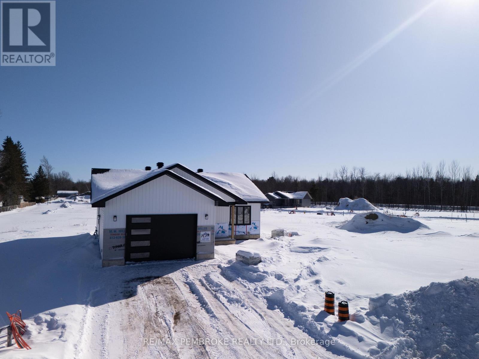 62 Eddy Crescent, Pembroke, Ontario  K8A 0M1 - Photo 31 - X12795924