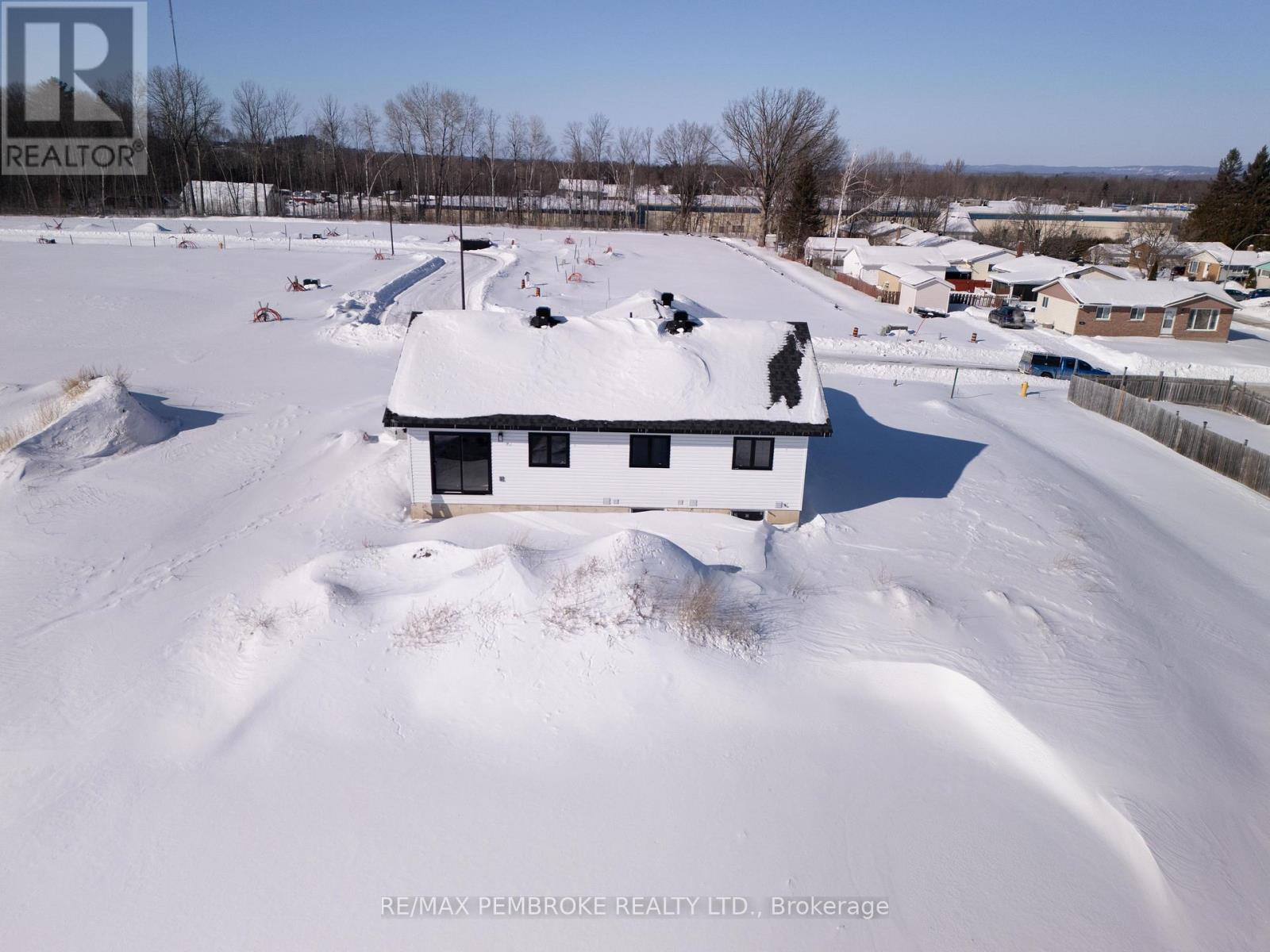 62 Eddy Crescent, Pembroke, Ontario  K8A 0M1 - Photo 35 - X12795924