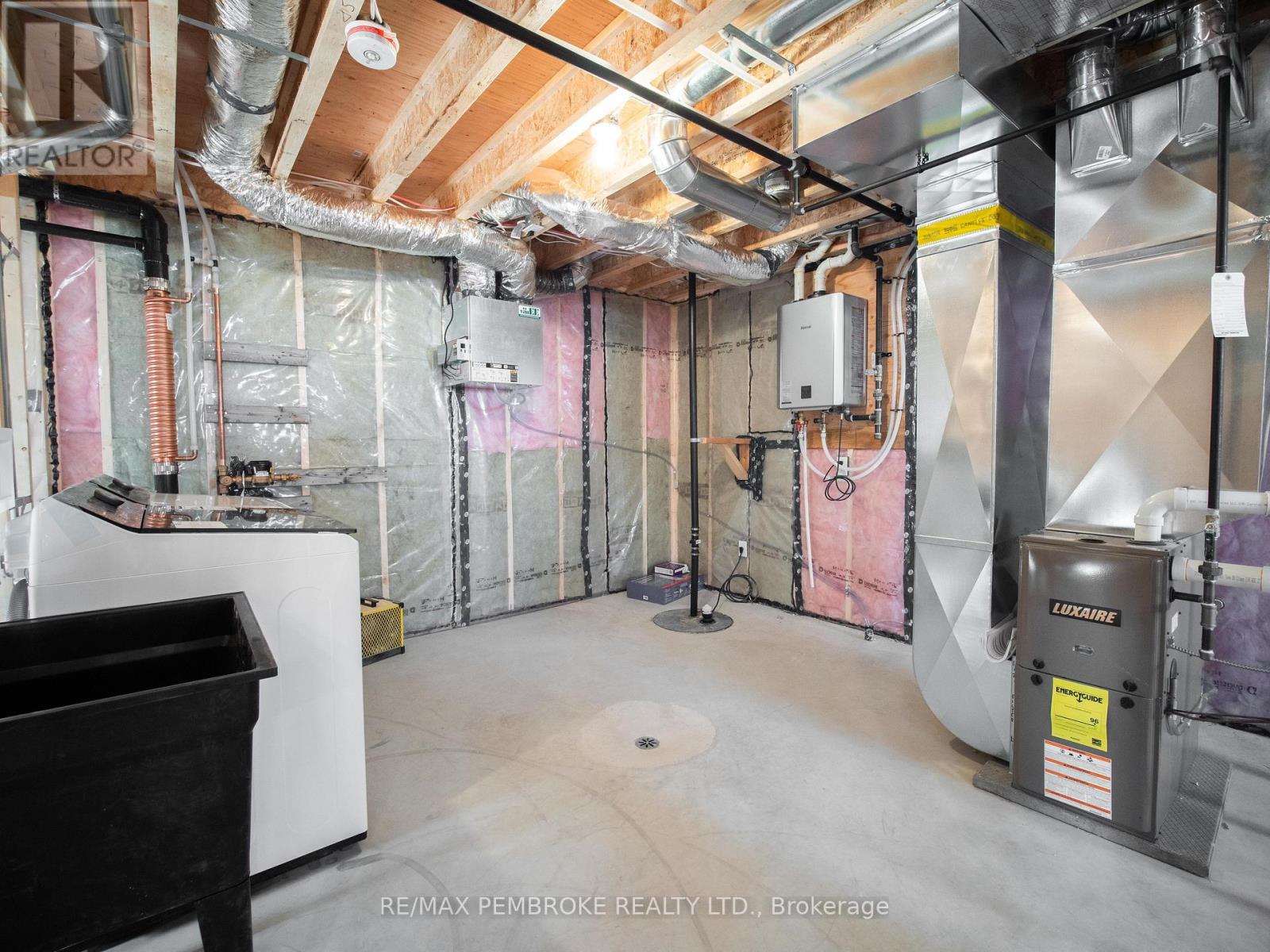 62 Eddy Crescent, Pembroke, Ontario  K8A 0M1 - Photo 28 - X12795924