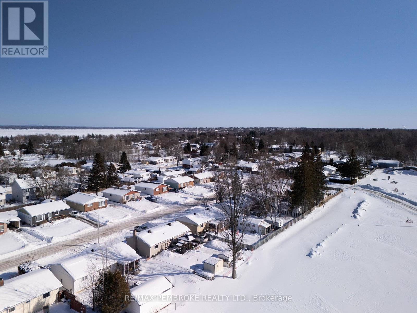 62 Eddy Crescent, Pembroke, Ontario  K8A 0M1 - Photo 39 - X12795924