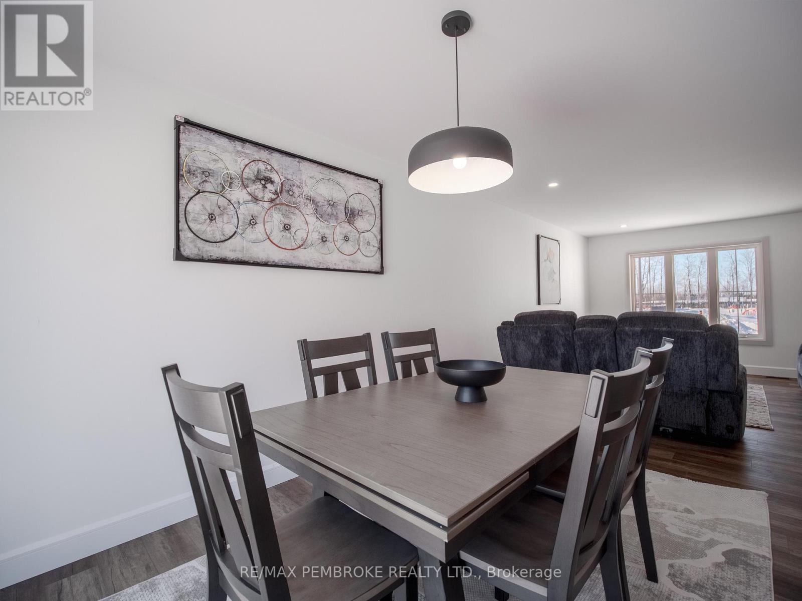 62 Eddy Crescent, Pembroke, Ontario  K8A 0M1 - Photo 7 - X12795924