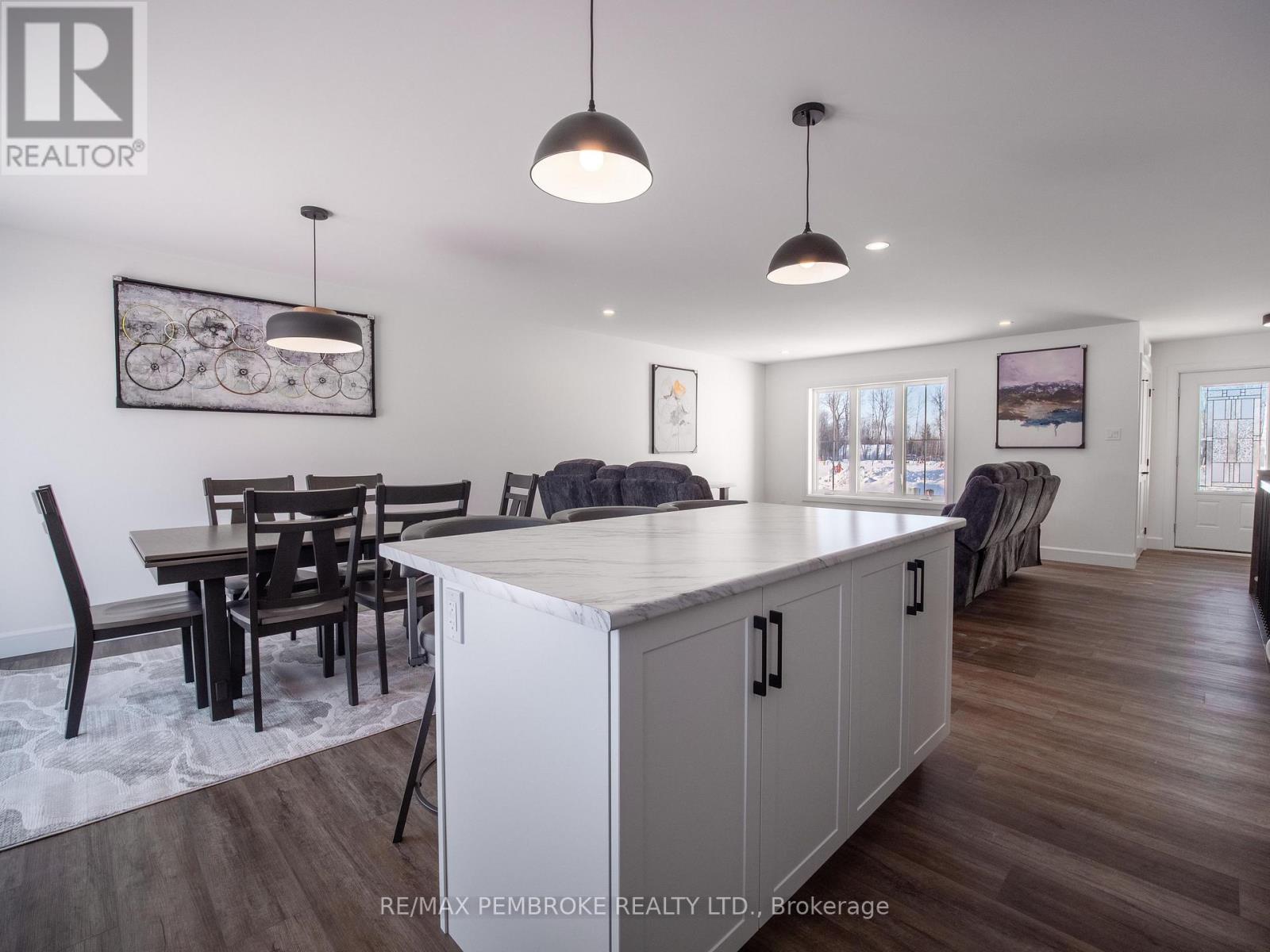 62 Eddy Crescent, Pembroke, Ontario  K8A 0M1 - Photo 8 - X12795924