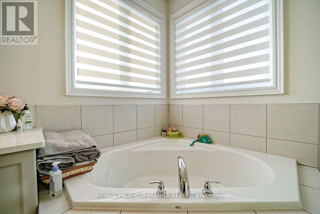 133 Marcel Brunelle Drive, Whitby, Ontario  L1P 0G7 - Photo 30 - E13028922