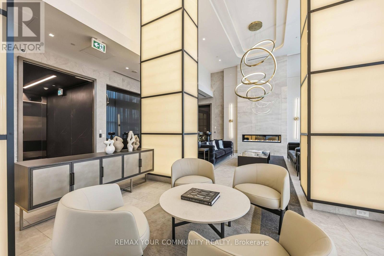 202 - 8888 Yonge Street, Richmond Hill, Ontario  L4C 0T4 - Photo 4 - N13029088