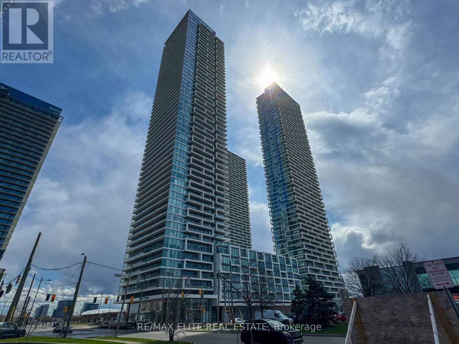 4311 - 950 Portage Parkway, Vaughan, Ontario  L4K 0J7 - Photo 2 - N13029186