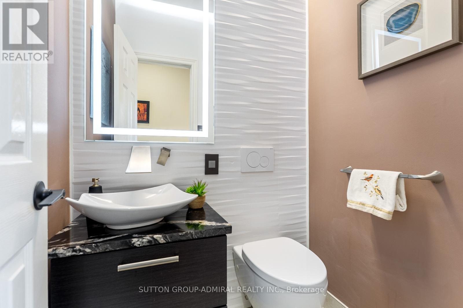 626 College Manor Drive, Newmarket, Ontario  L3Y 8M7 - Photo 17 - N13029334