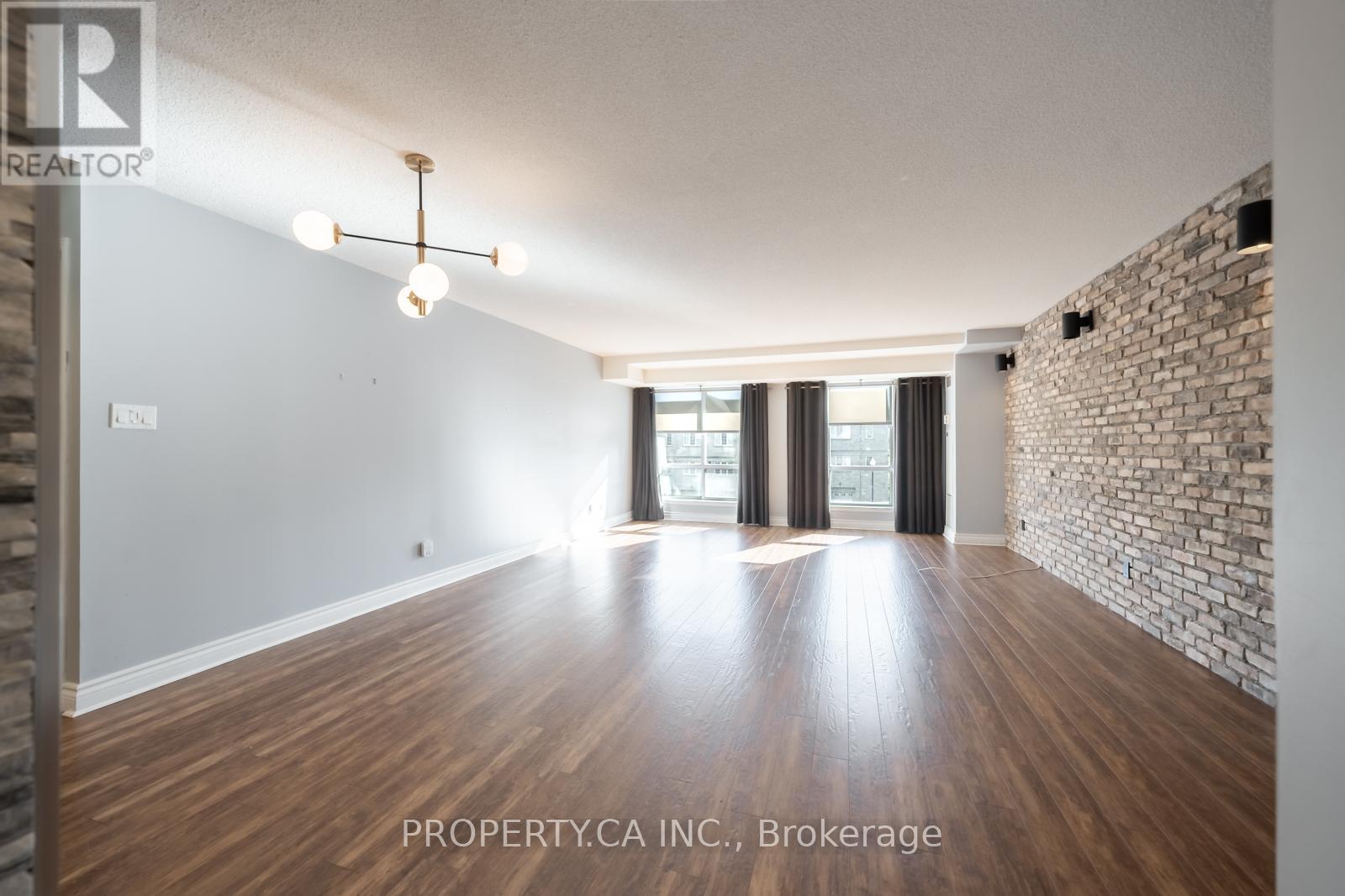 303 - 399 South Park Road, Markham, Ontario  L3T 0B8 - Photo 4 - N13029352