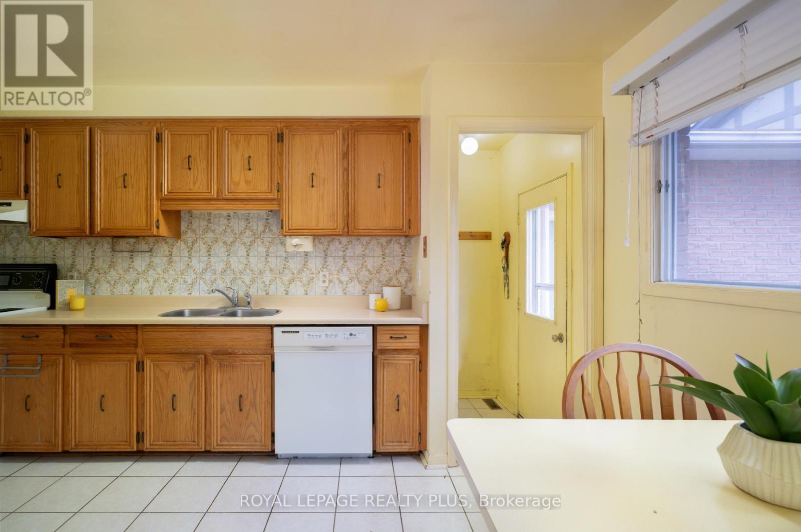 222 Centre Street W, Richmond Hill, Ontario  L4C 5K1 - Photo 18 - N13029358