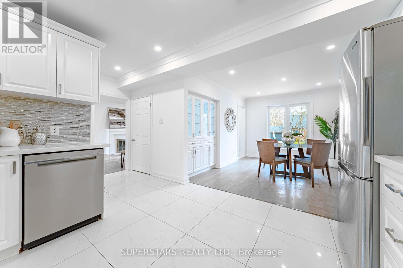 84 Lawrence Avenue, Richmond Hill, Ontario  L4C 1Z3 - Photo 11 - N13029374