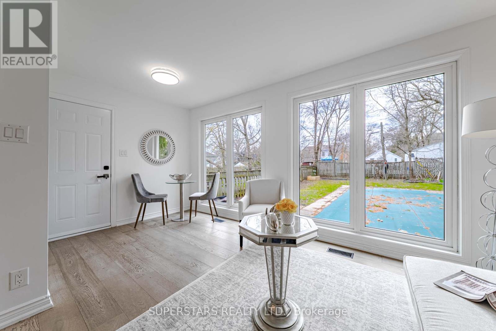 84 Lawrence Avenue, Richmond Hill, Ontario  L4C 1Z3 - Photo 13 - N13029374