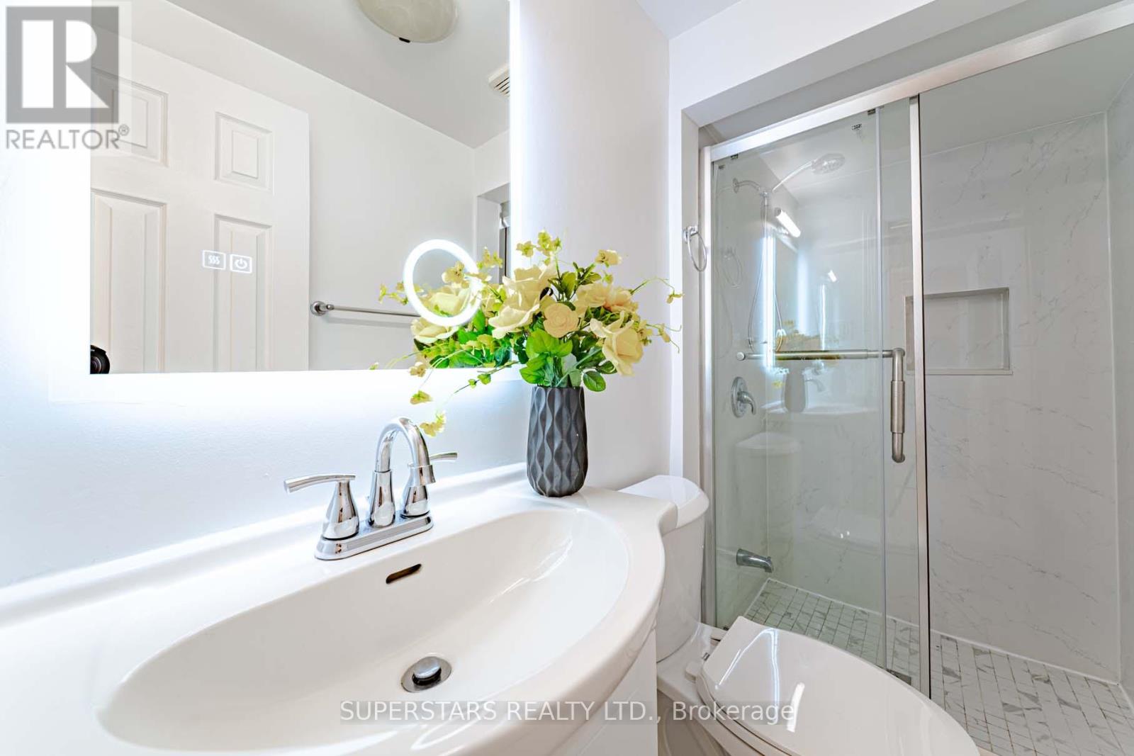 84 Lawrence Avenue, Richmond Hill, Ontario  L4C 1Z3 - Photo 15 - N13029374