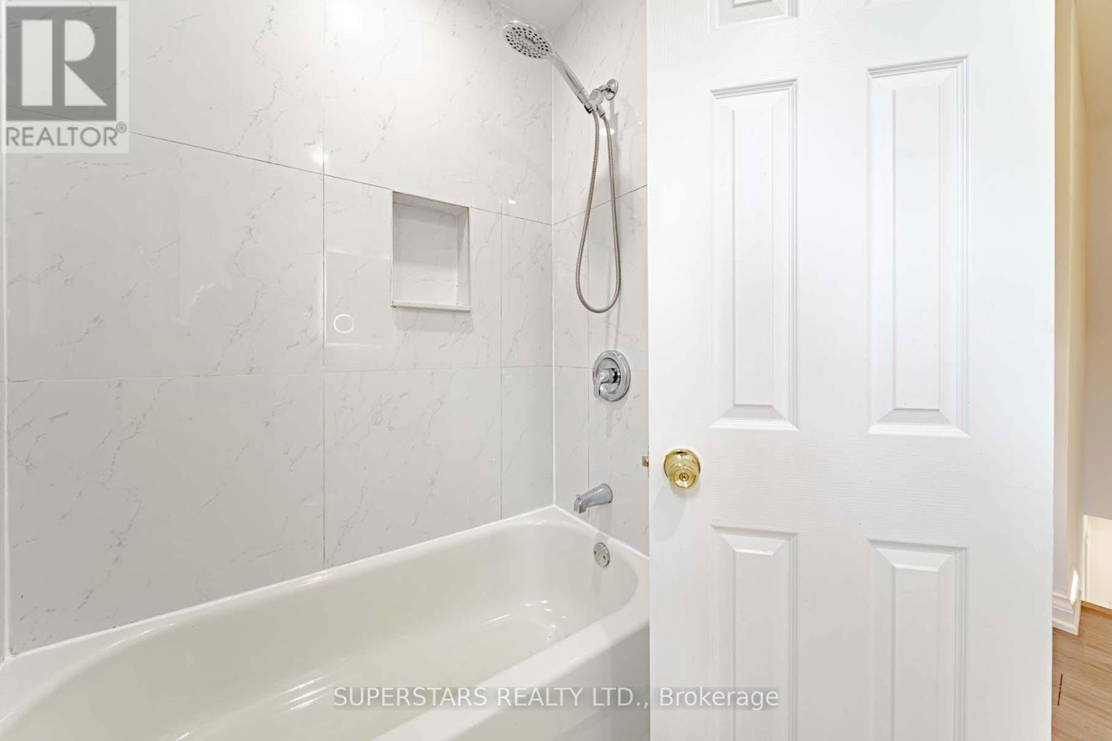 84 Lawrence Avenue, Richmond Hill, Ontario  L4C 1Z3 - Photo 22 - N13029374