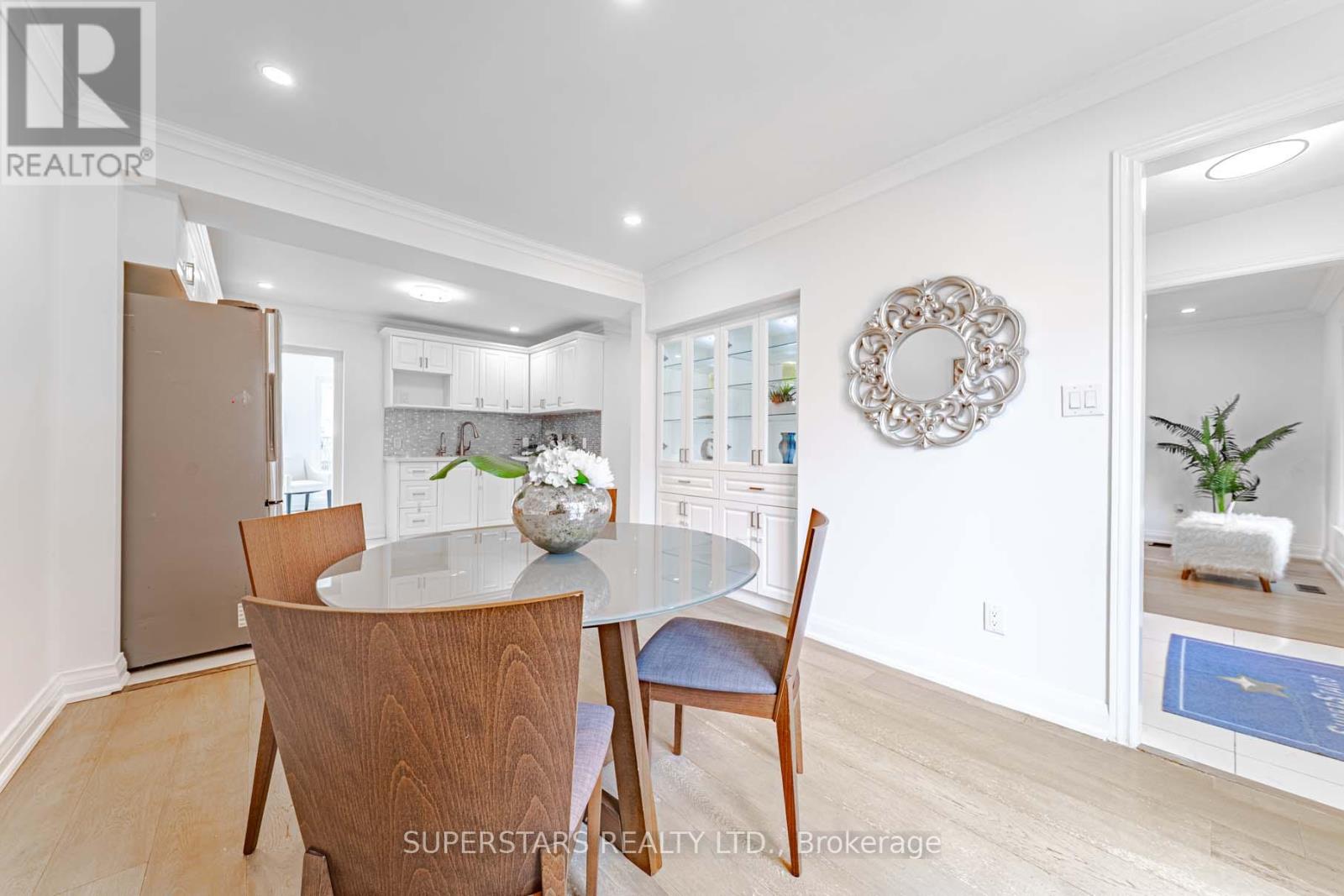 84 Lawrence Avenue, Richmond Hill, Ontario  L4C 1Z3 - Photo 7 - N13029374