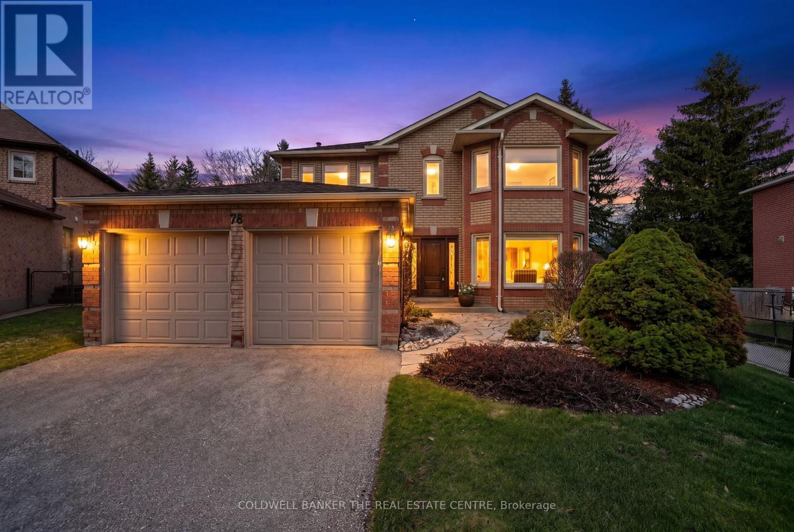 78 Rhodes Circle, Newmarket, Ontario  L3X 1V2 - Photo 1 - N13029426