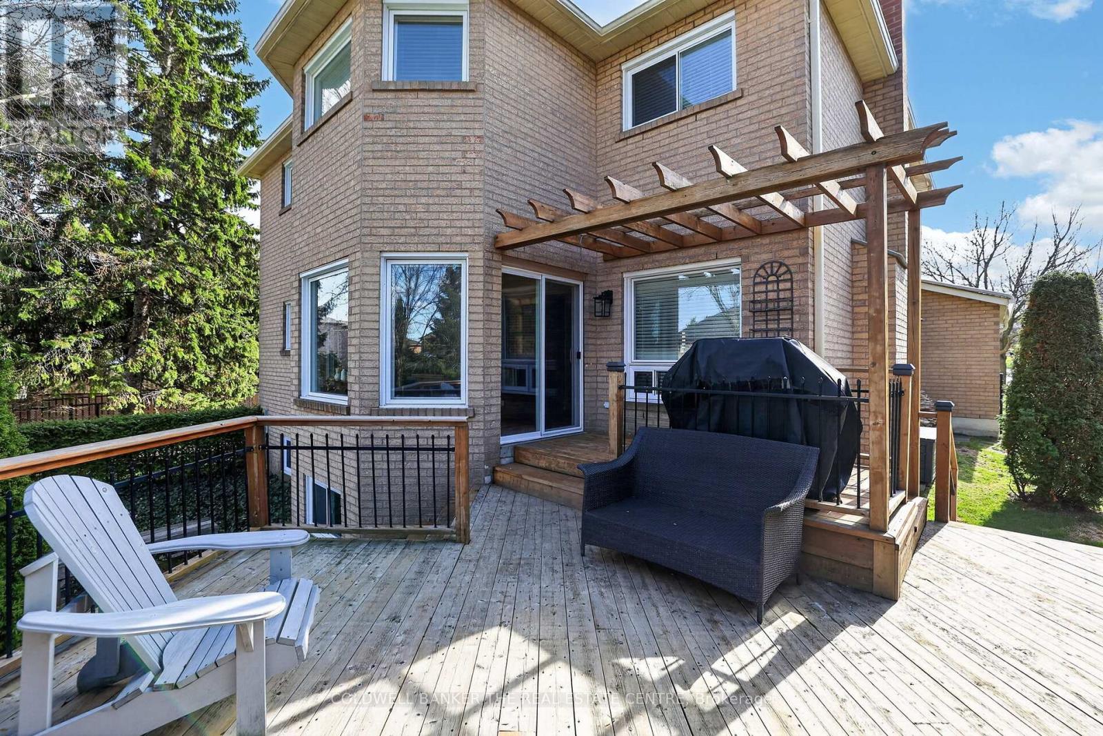 78 Rhodes Circle, Newmarket, Ontario  L3X 1V2 - Photo 32 - N13029426