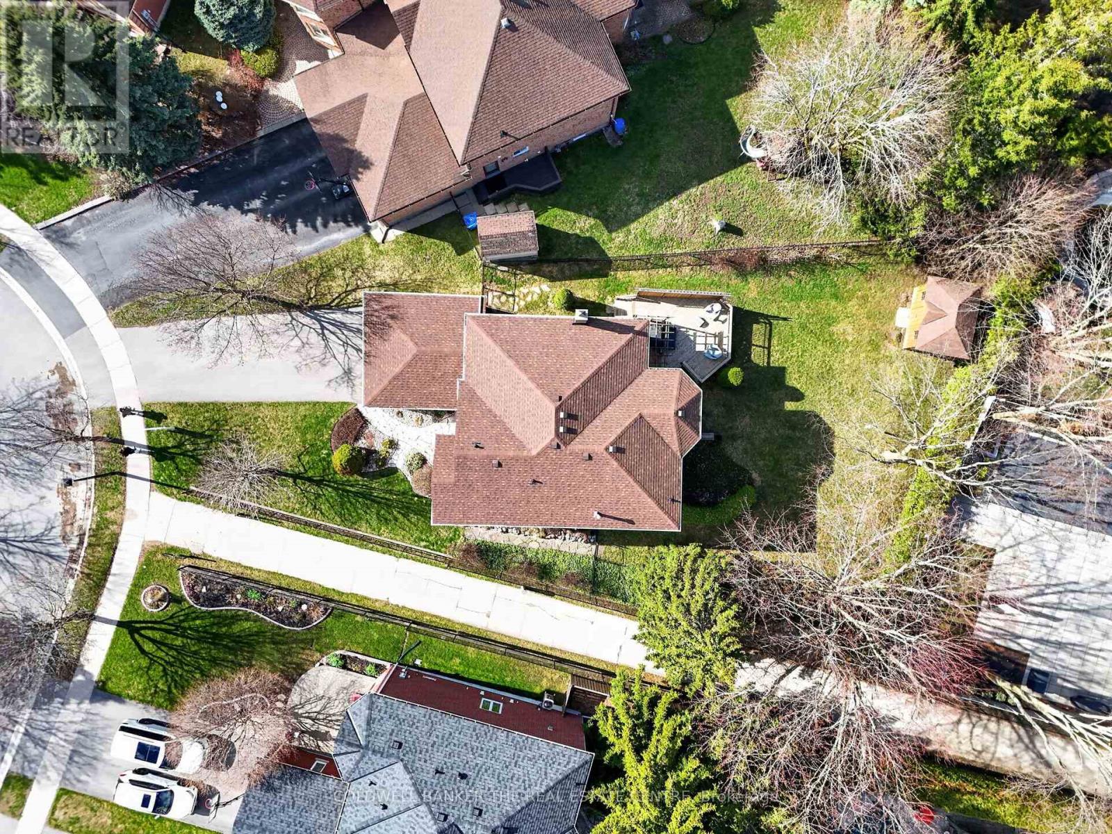 78 Rhodes Circle, Newmarket, Ontario  L3X 1V2 - Photo 39 - N13029426