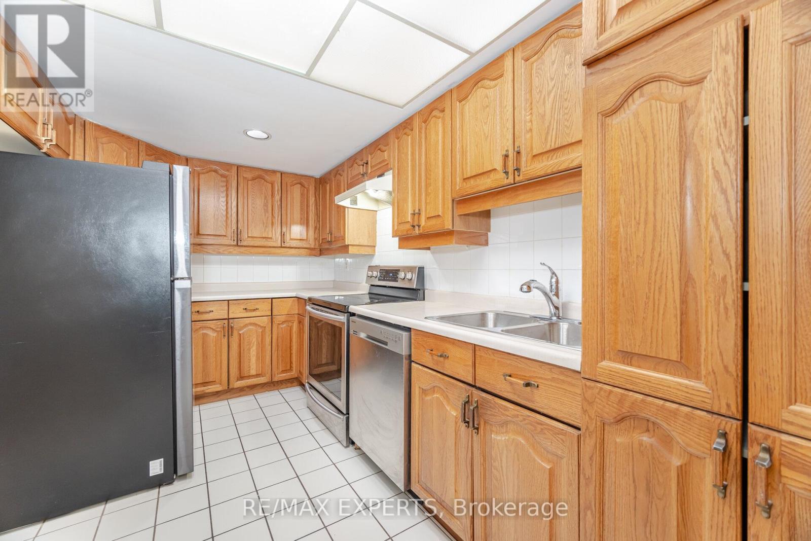 305 - 100 Arbors Lane, Vaughan, Ontario  L4L 7G4 - Photo 10 - N13029466