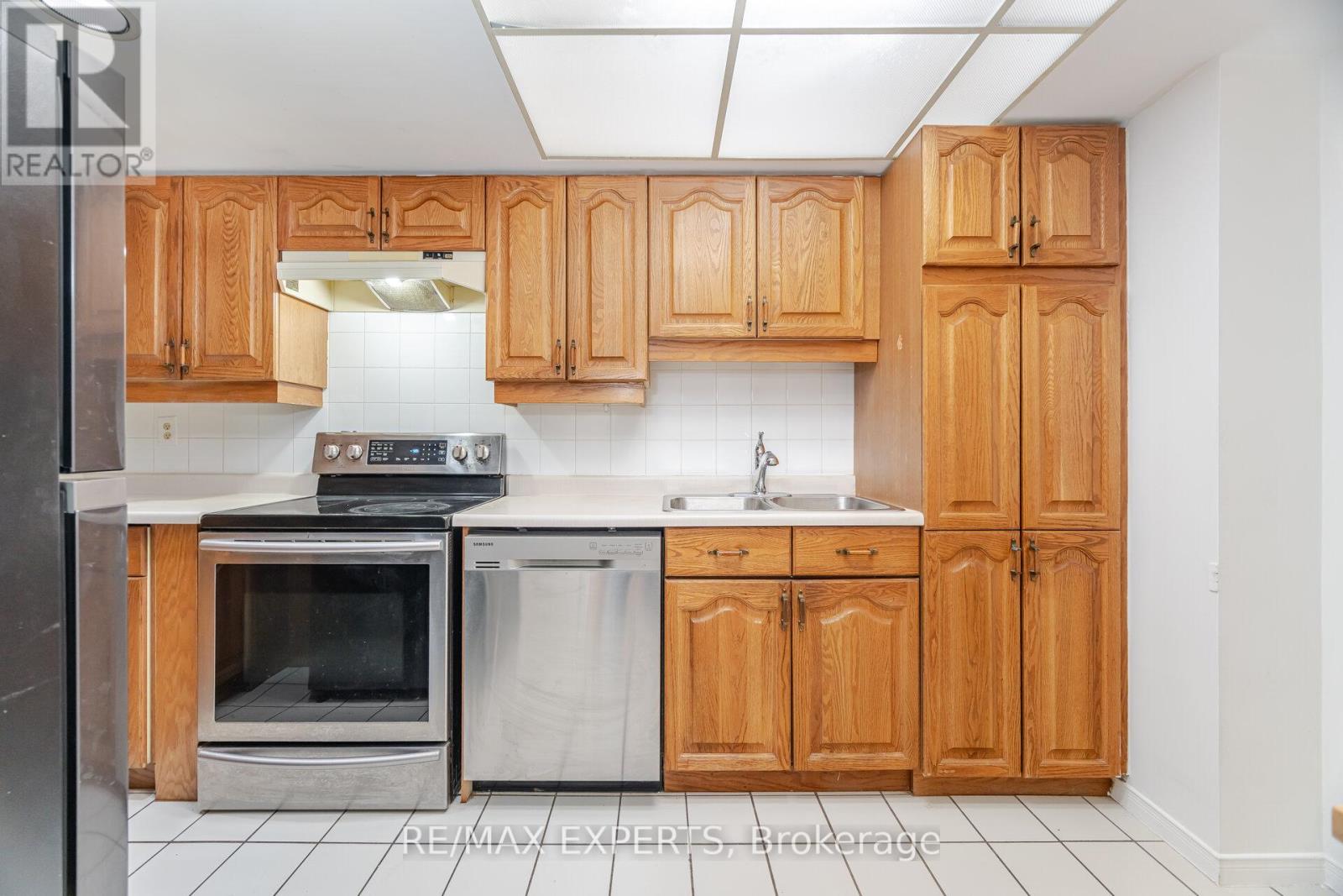 305 - 100 Arbors Lane, Vaughan, Ontario  L4L 7G4 - Photo 9 - N13029466