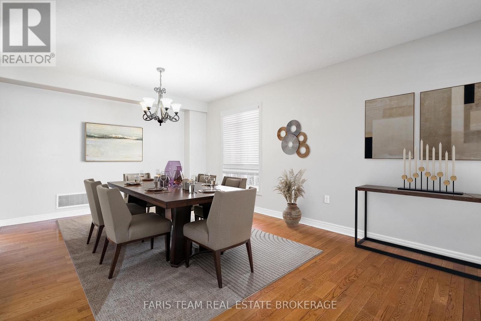 18 Balmoral Place, Barrie, Ontario  L4N 0Y9 - Photo 11 - S13029148