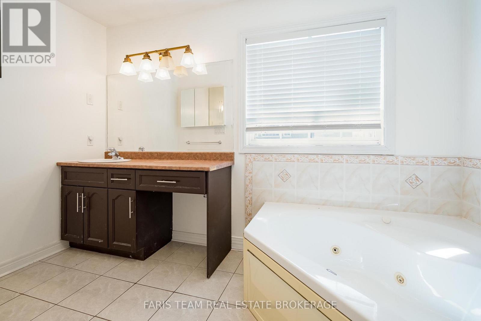 18 Balmoral Place, Barrie, Ontario  L4N 0Y9 - Photo 21 - S13029148