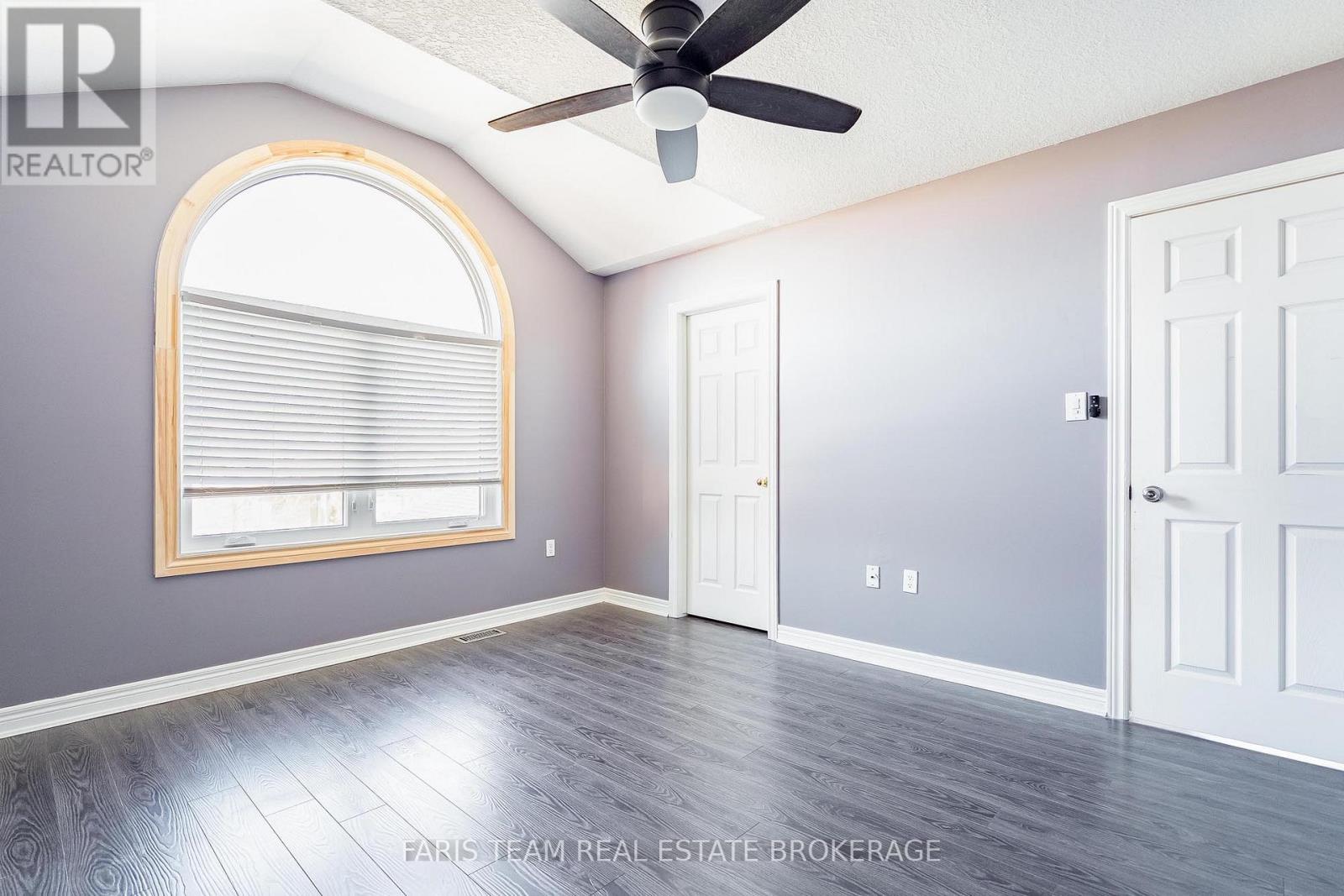 18 Balmoral Place, Barrie, Ontario  L4N 0Y9 - Photo 24 - S13029148