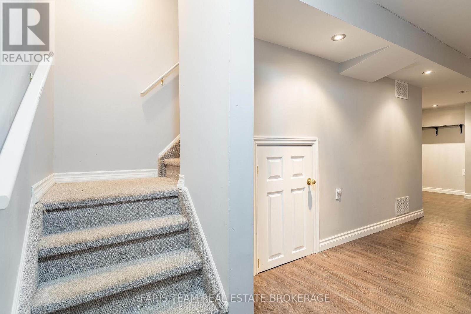 18 Balmoral Place, Barrie, Ontario  L4N 0Y9 - Photo 28 - S13029148