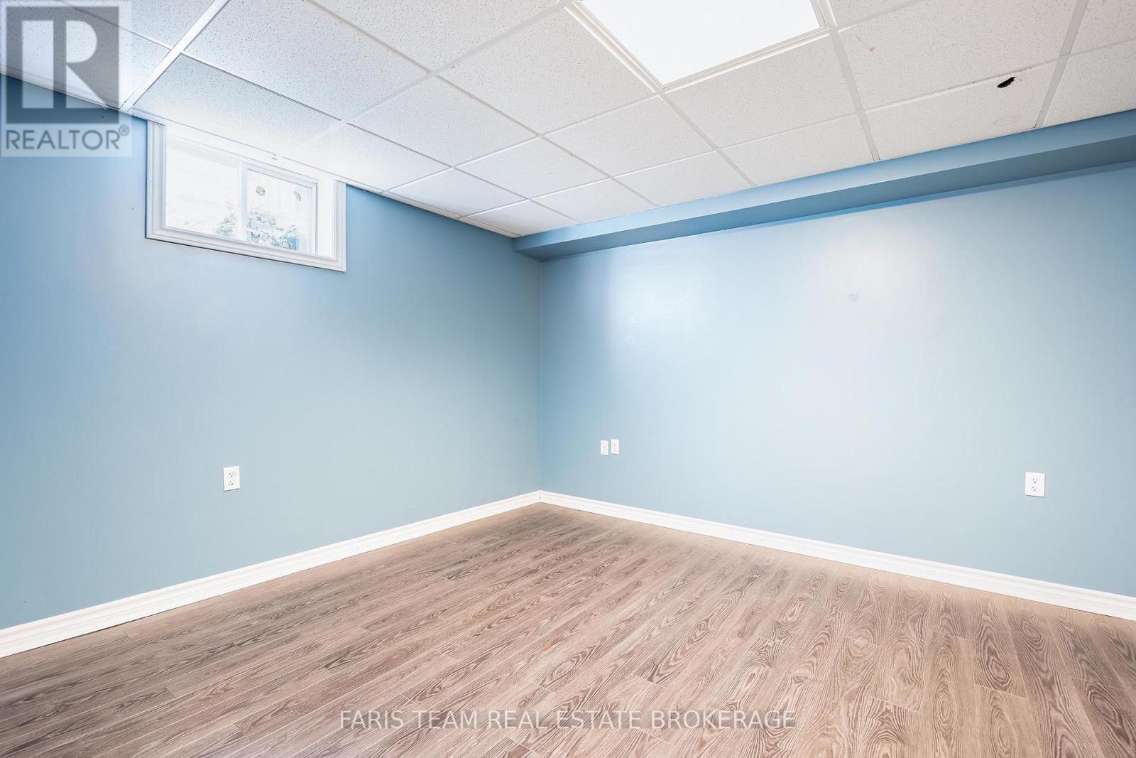 18 Balmoral Place, Barrie, Ontario  L4N 0Y9 - Photo 33 - S13029148