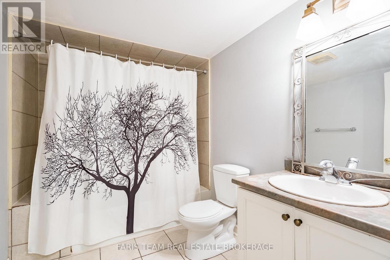 18 Balmoral Place, Barrie, Ontario  L4N 0Y9 - Photo 35 - S13029148