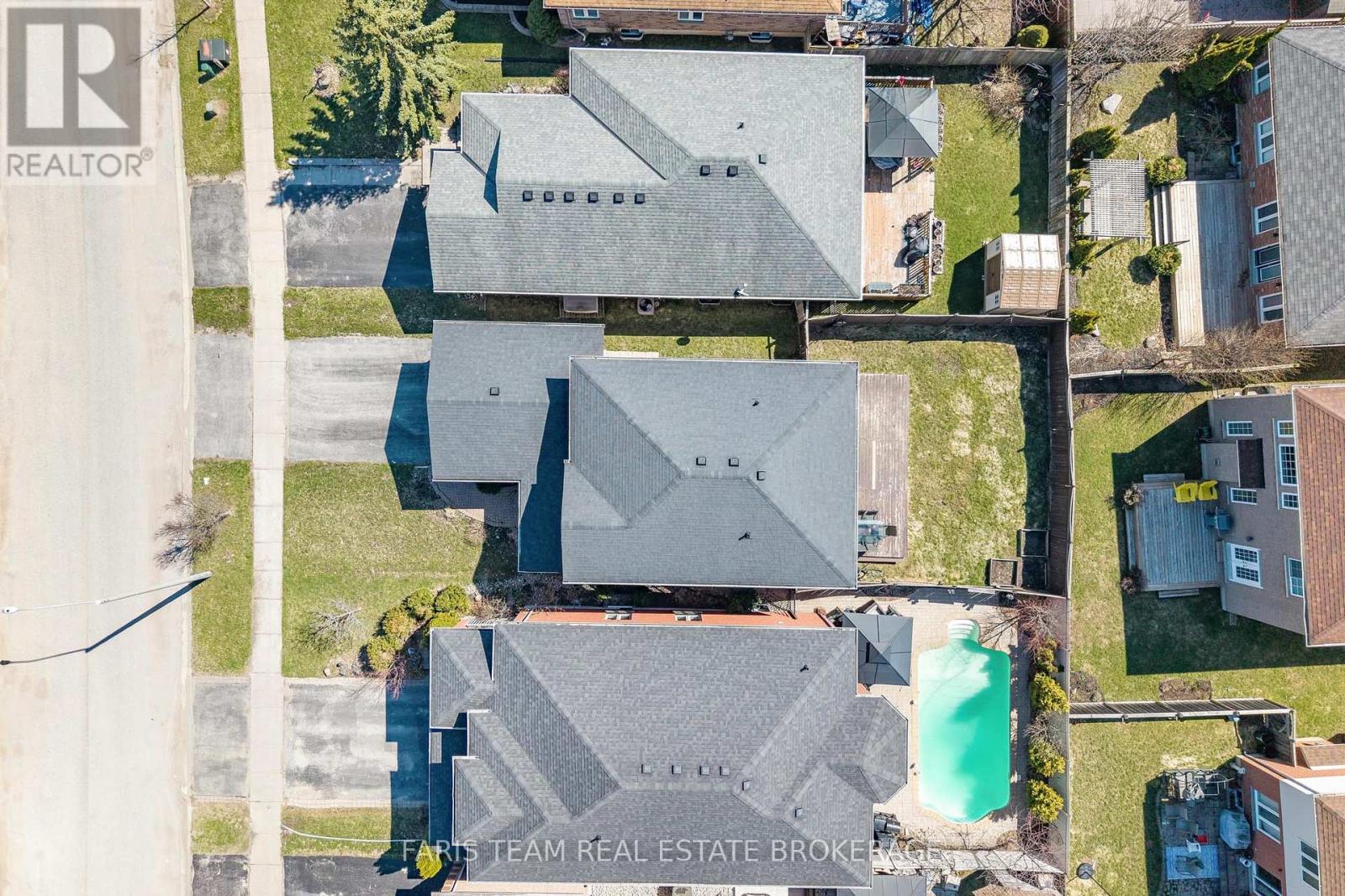 18 Balmoral Place, Barrie, Ontario  L4N 0Y9 - Photo 41 - S13029148