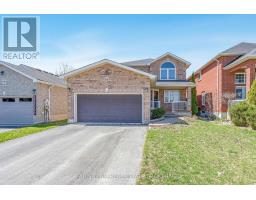 18 BALMORAL PLACE, Barrie, Ontario
