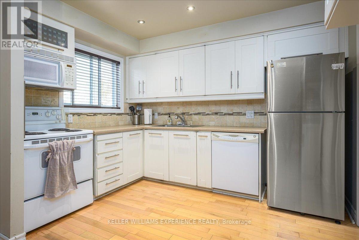 8 - 237 Steel Street, Barrie, Ontario  L4M 2H1 - Photo 11 - S13029350