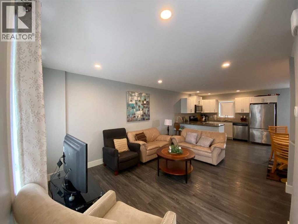 10 Sage Brush Avenue, Taber, Alberta  T1G 0E8 - Photo 4 - A2303023