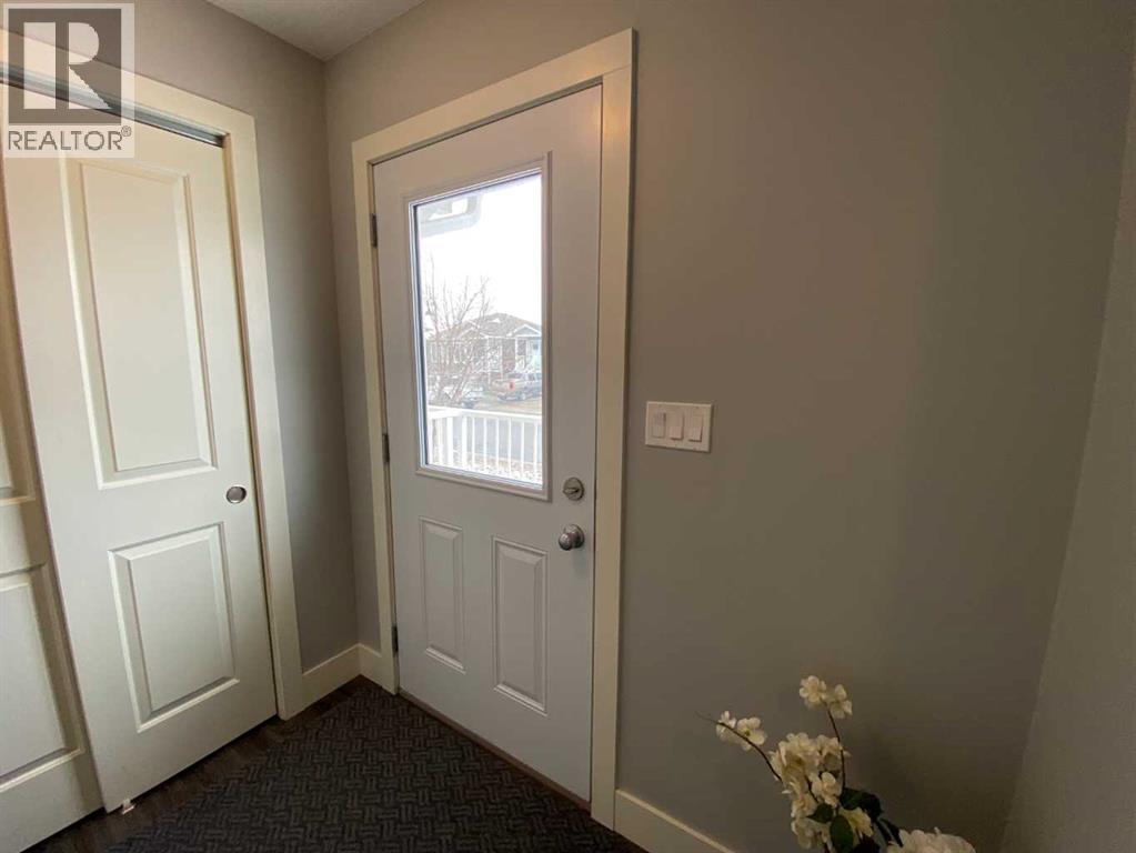 10 Sage Brush Avenue, Taber, Alberta  T1G 0E8 - Photo 3 - A2303023