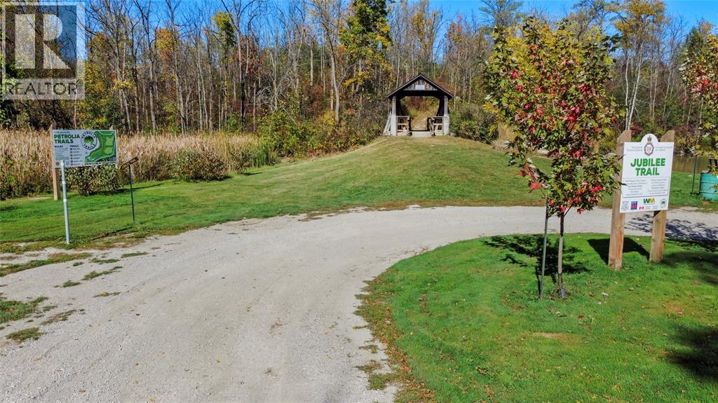 482a First Avenue, Petrolia, Ontario  N0N 1R0 - Photo 39 - 26007827