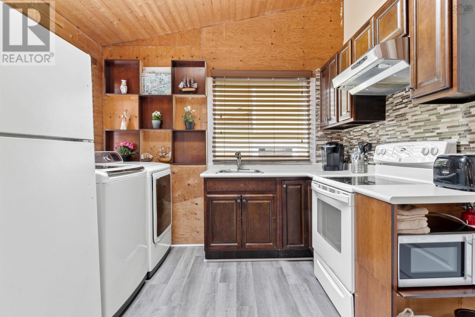 1596 St. Margaret's Bay Road, Lakeside, Nova Scotia  B3T 1B2 - Photo 18 - 202600640