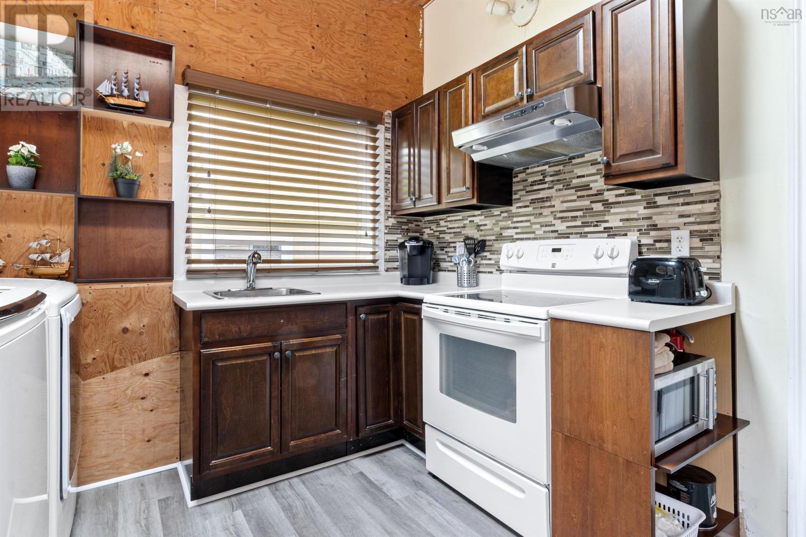 1596 St. Margaret's Bay Road, Lakeside, Nova Scotia  B3T 1B2 - Photo 19 - 202600640