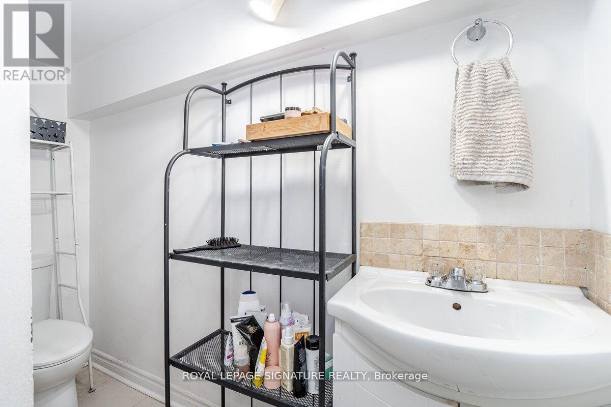 2 - 1078 Eastmount Avenue, Mississauga, Ontario  L5E 1Z3 - Photo 20 - W13029070