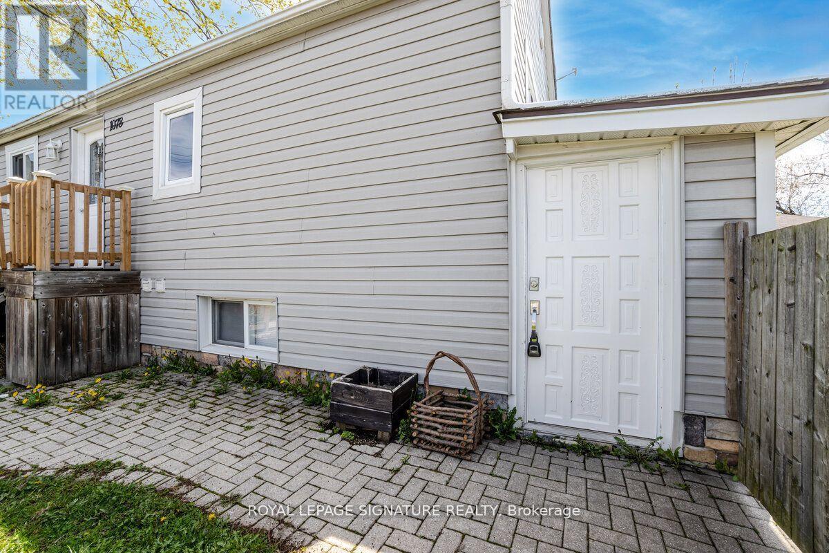 2 - 1078 Eastmount Avenue, Mississauga, Ontario  L5E 1Z3 - Photo 4 - W13029070