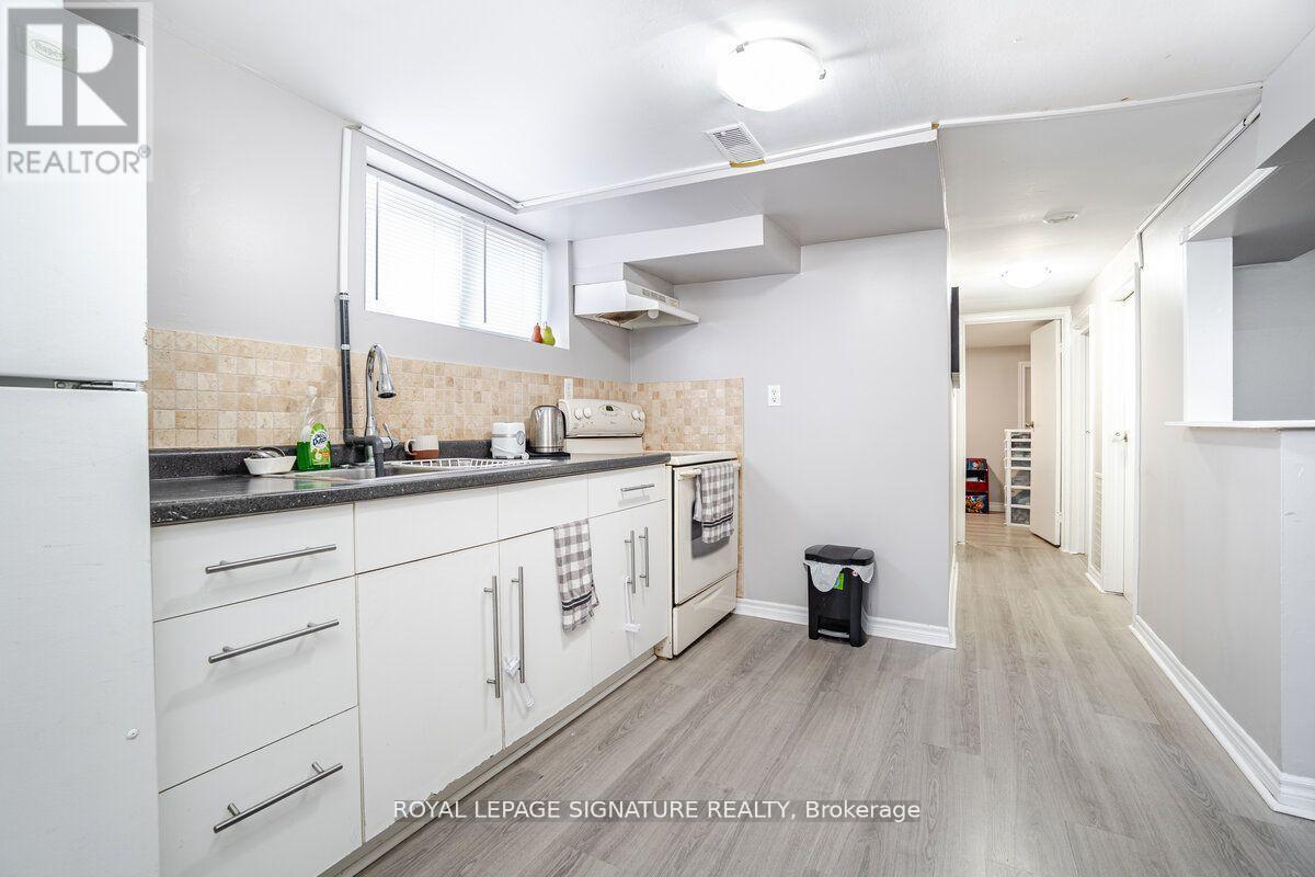 2 - 1078 Eastmount Avenue, Mississauga, Ontario  L5E 1Z3 - Photo 7 - W13029070