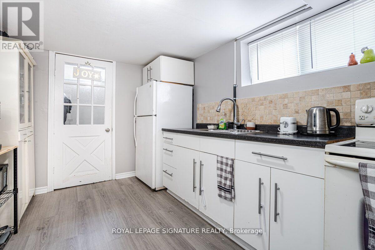 2 - 1078 Eastmount Avenue, Mississauga, Ontario  L5E 1Z3 - Photo 8 - W13029070